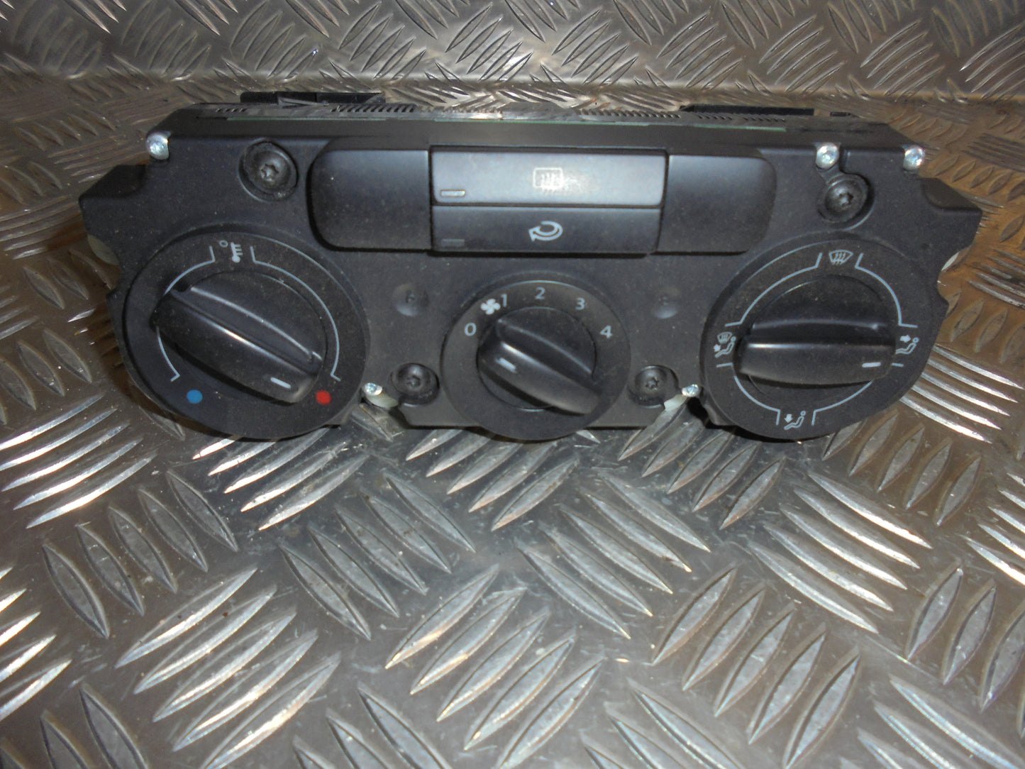 VW Touran 1T GP Varmeregulering Med OEM Nr. Ophugger Fra VW Ophugger