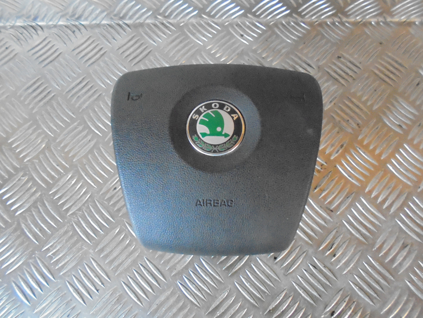 Skoda Fabia Airbag Med OEM Nr. 5J0880201D Fra Skoda Ophugger