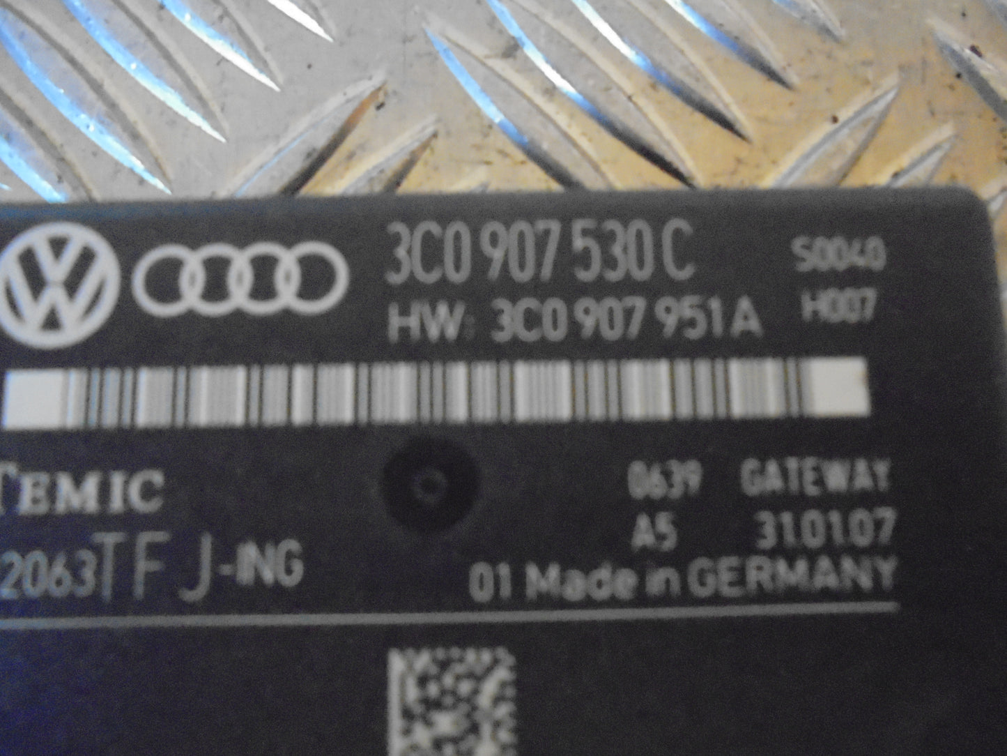 VW Passat 3C Relæ Diverse Med OEM Nr. Ophugger Fra VW Ophugger