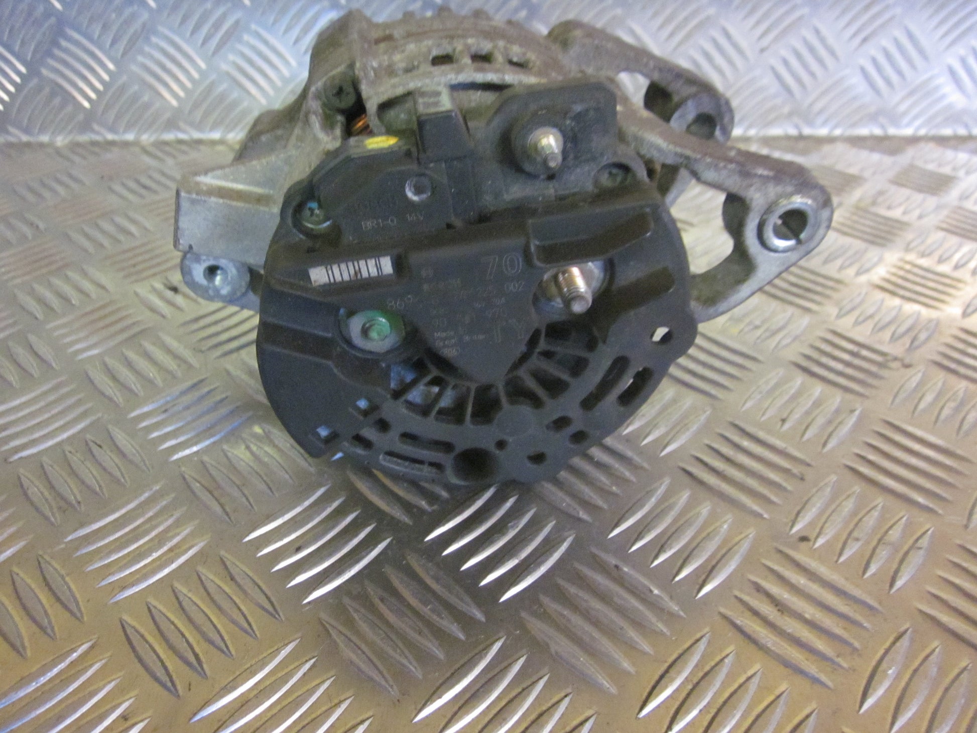 Opel Astra G Generator Med OEM Nr. 0124225002 Fra Opel Ophugger