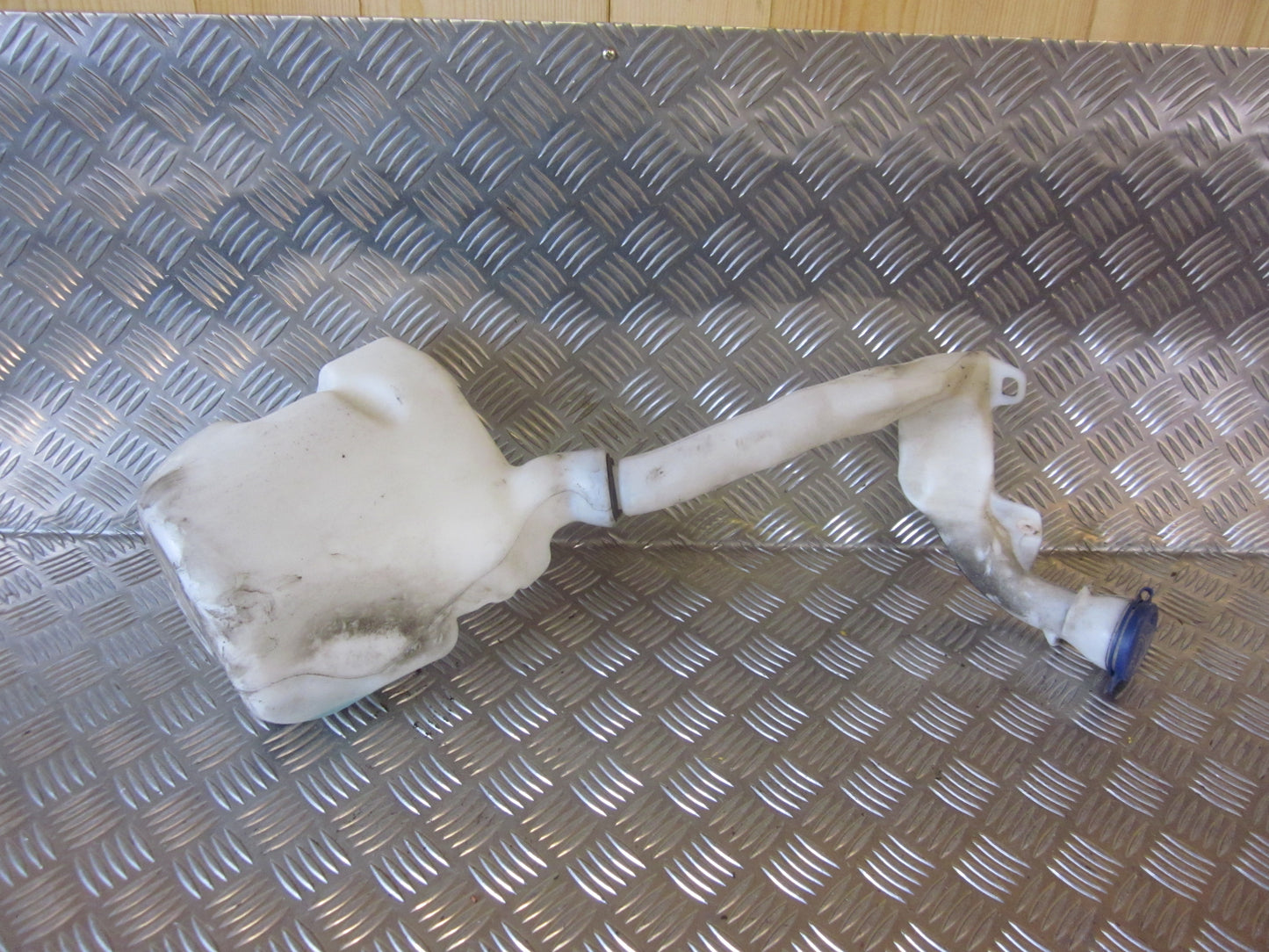 Peugeot 207 Sprinkler M/Motor Med OEM Nr. Ophugger Fra Peugeot Ophugger