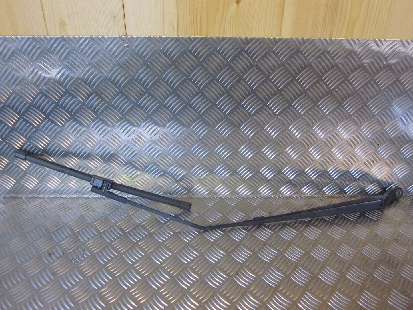 Peugeot 207 Viskerarm Med OEM Nr. Ophugger Fra Peugeot Ophugger