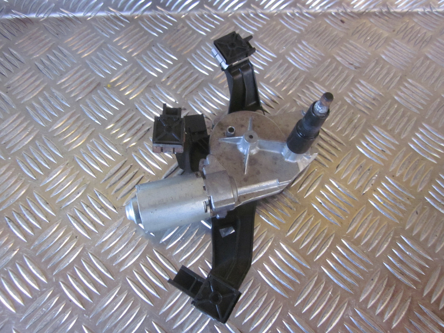Peugeot 207 Bagrudevisker Motor Med OEM Nr. Ophugger Fra Peugeot Ophugger