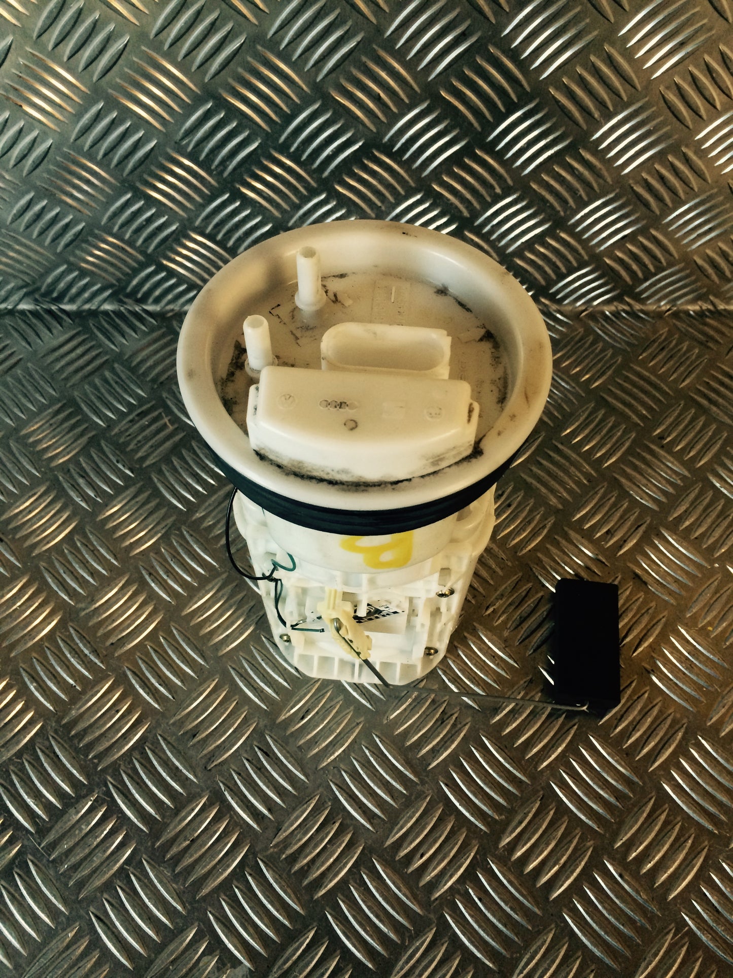 VW Polo 9N Benz/Brændstofpumpe El Med OEM Nr. Ophugger Fra VW Ophugger
