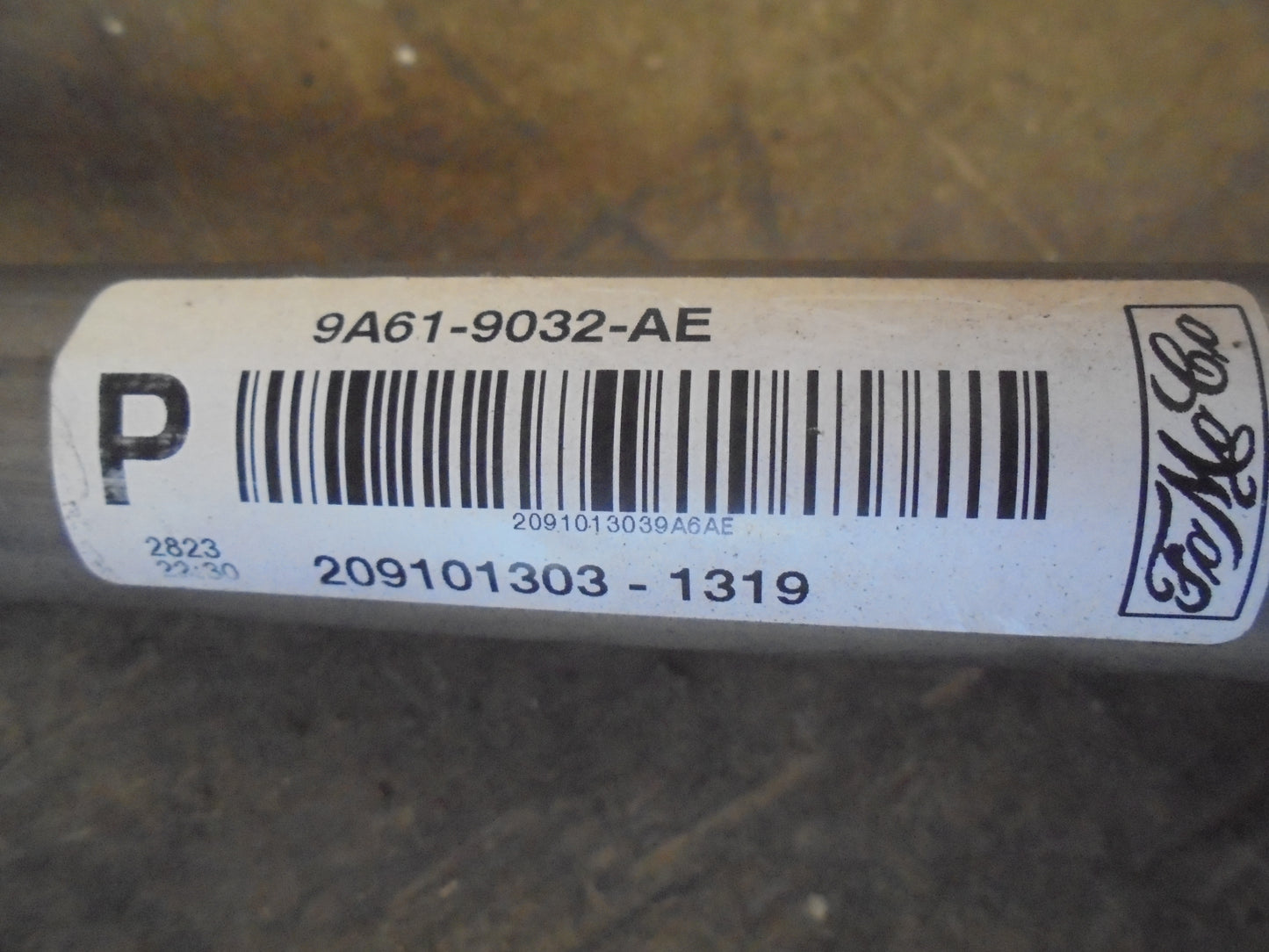 Ford Fiesta 7 Tankrør Med OEM Nr. Ophugger Fra Ford Ophugger