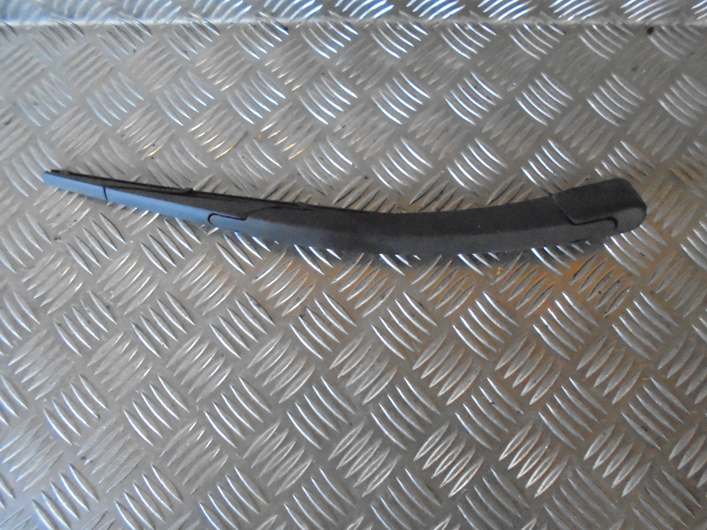 Ford Fiesta 7 Viskerarm Med OEM Nr. Ophugger Fra Ford Ophugger