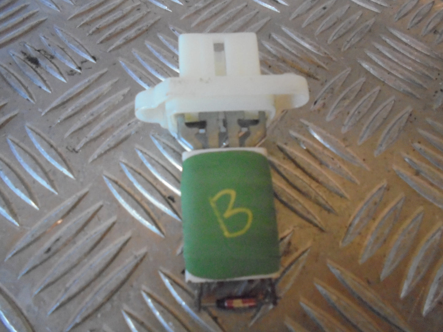 Ford Fiesta 7 Varmemodstand Med OEM Nr. Ophugger Fra Ford Ophugger