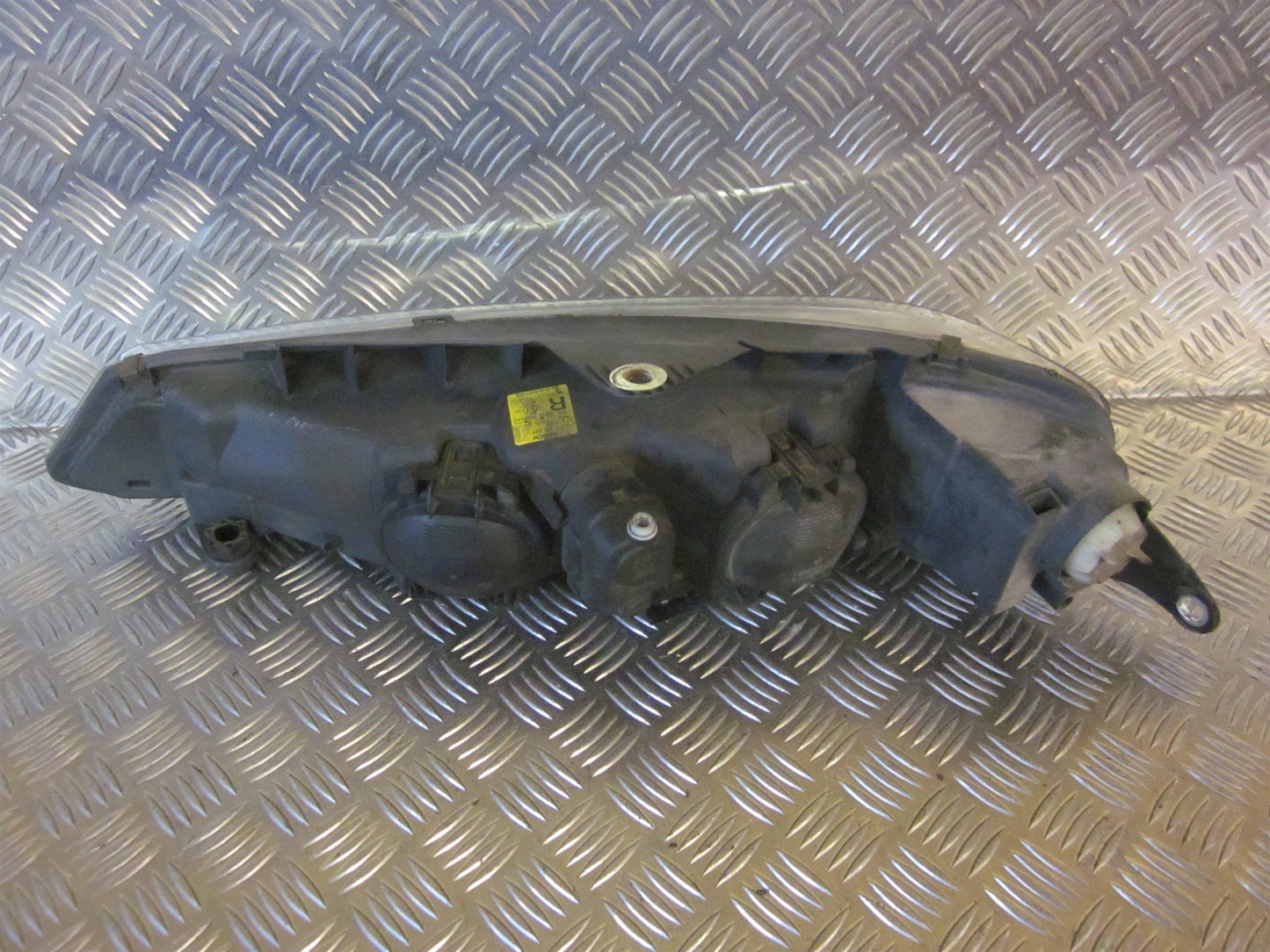 Peugeot 406 Forlygte Med OEM Nr. 6205V2	 Fra Peugeot Ophugger