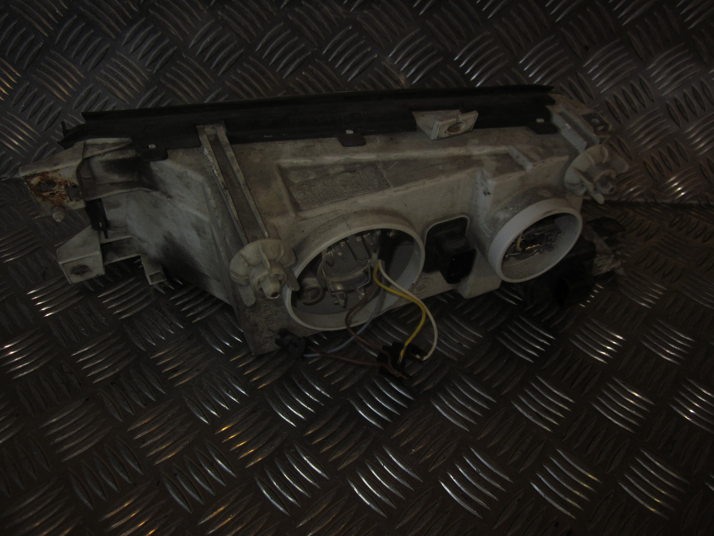 Skoda Octavia Forlygte Med OEM Nr. Ophugger Fra Skoda Ophugger