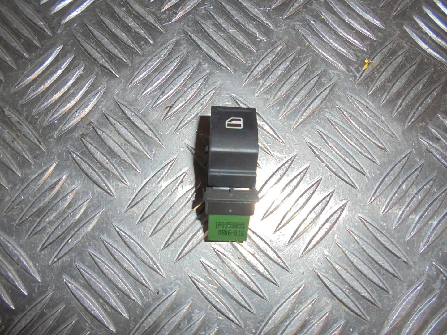 Seat Leon 1P Kontakt Rudehejs Med OEM Nr. Ophugger Fra Seat Ophugger
