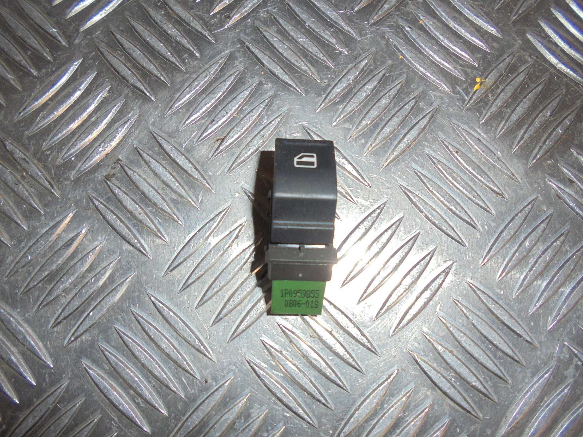 Seat Leon 1P Kontakt Rudehejs Med OEM Nr. Ophugger Fra Seat Ophugger
