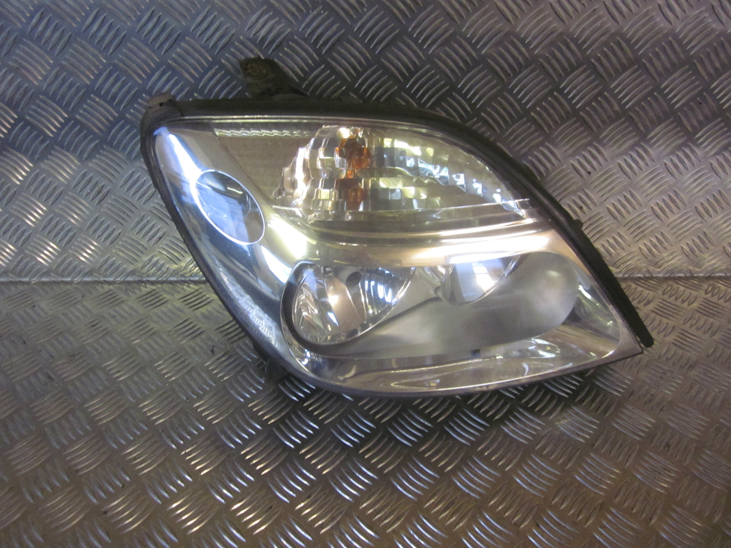 Renault Grand Scenic Forlygte Med OEM Nr. 260102746R Fra Renault Ophugger