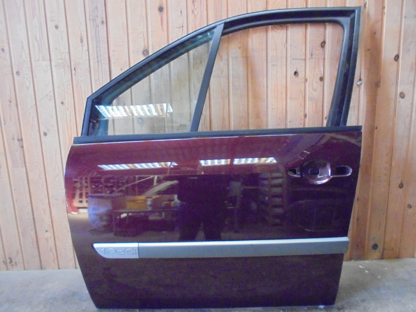 Renault Megane Scenic 2 Fordør V Med OEM Nr. 7751474828 Fra Renault Ophugger