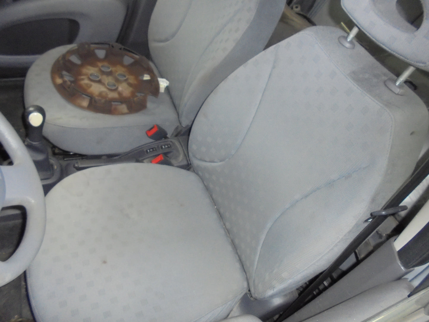 Nissan Micra K12 Pluk-Selv-Bil Med OEM Nr. Ophugger Fra Nissan Ophugger
