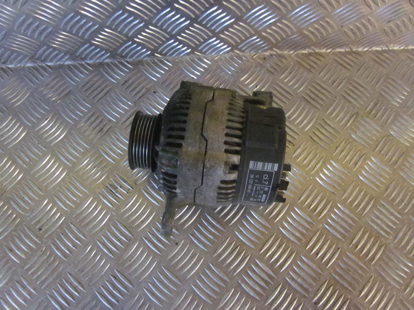 Peugeot 306 Generator Med OEM Nr. 9612259680 Fra Peugeot Ophugger