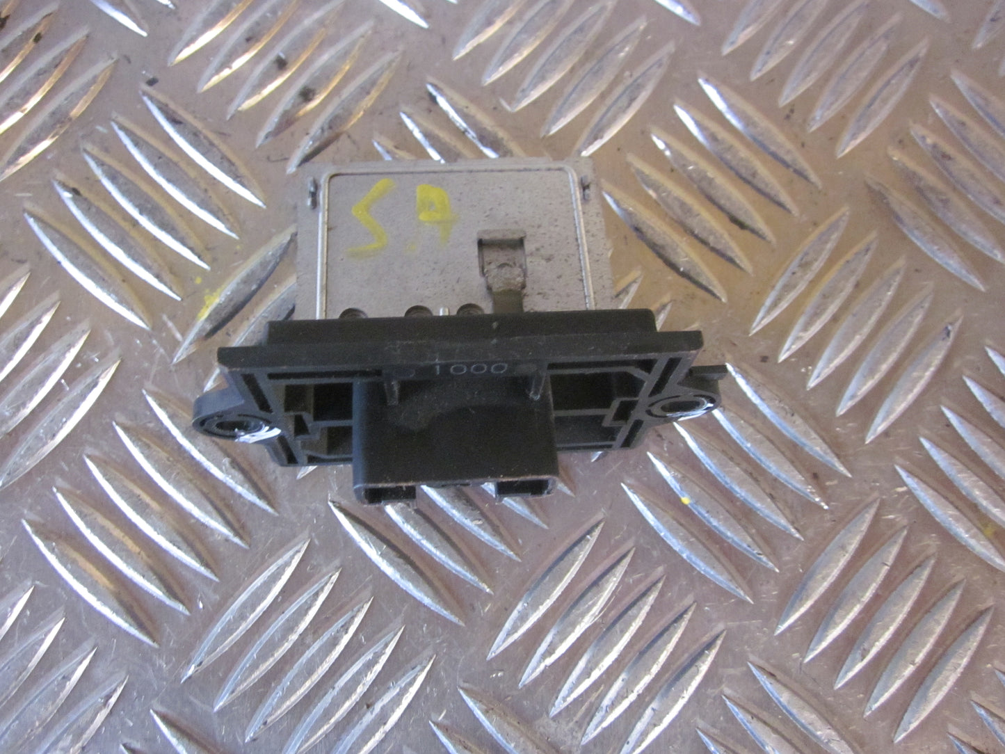 Nissan Micra K12 Varmemodstand Med OEM Nr. Ophugger Fra Nissan Ophugger