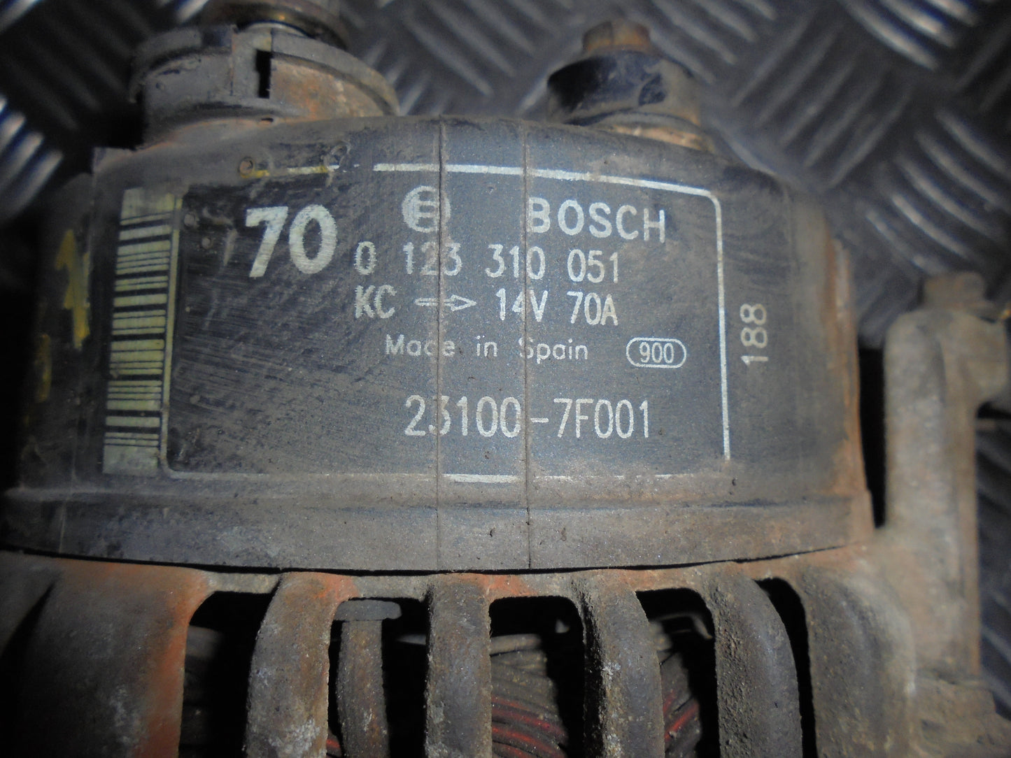 Nissan Terrano II Generator Med OEM Nr. 0123310051 Fra Nissan Ophugger