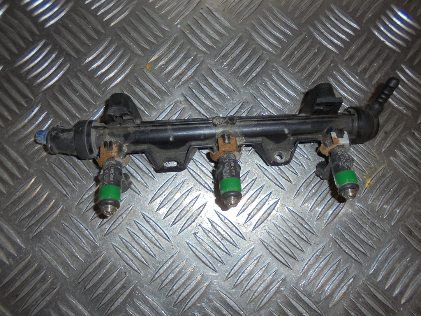 VW Polo 9N Dyse Med OEM Nr. 03E133320 Fra VW Ophugger