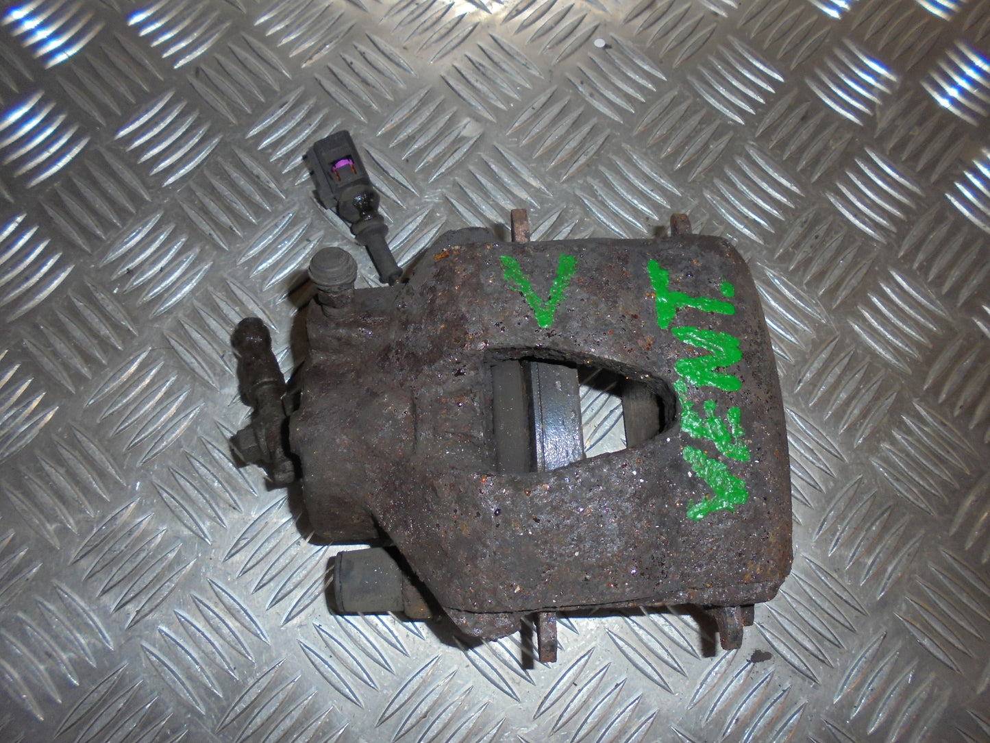 Skoda Octavia Bremsekaliber VF Med OEM Nr. 1K0615123D Fra Skoda Ophugger