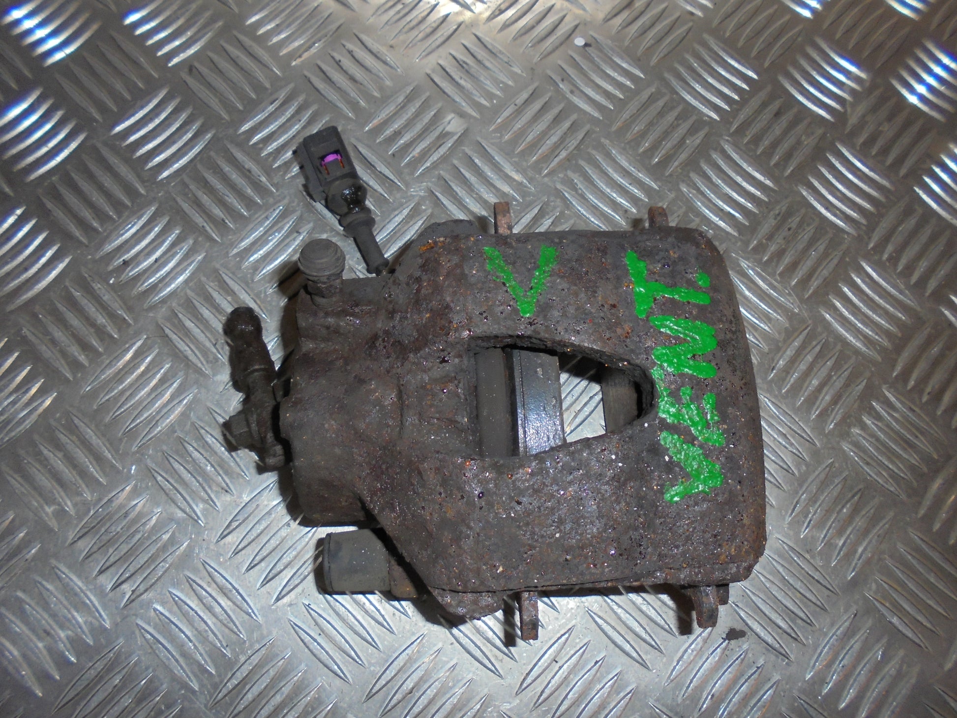 Skoda Octavia Bremsekaliber VF Med OEM Nr. 1K0615123D Fra Skoda Ophugger