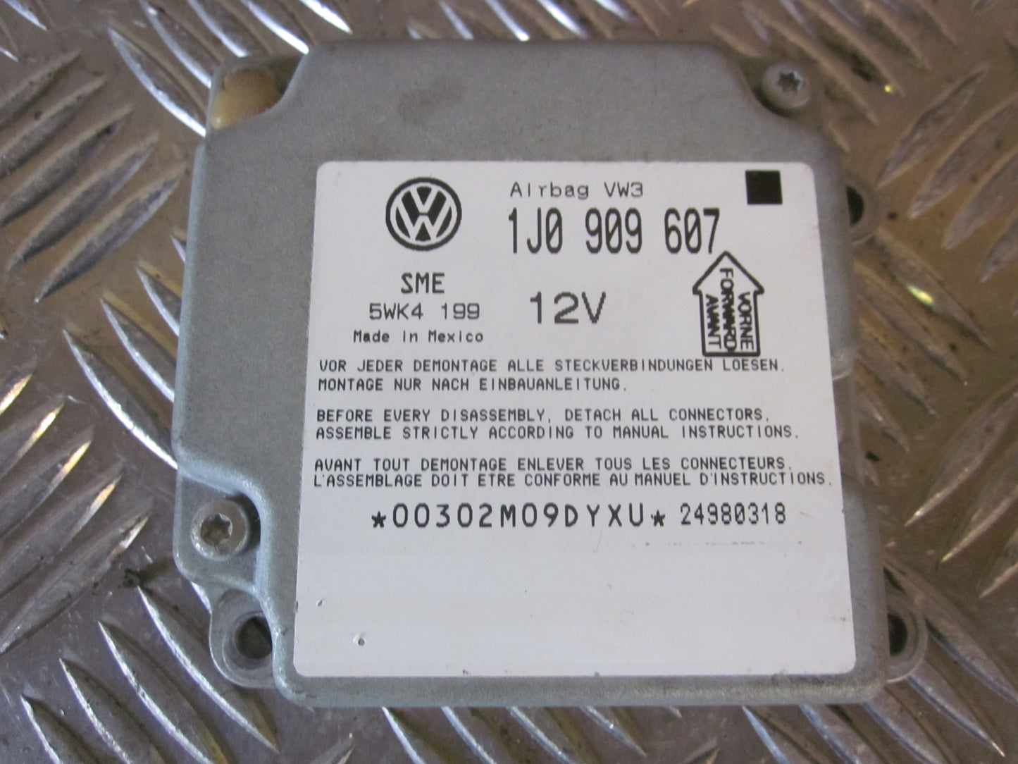 VW Passat 3B Airbag Elboks Med OEM Nr. Ophugger Fra VW Ophugger