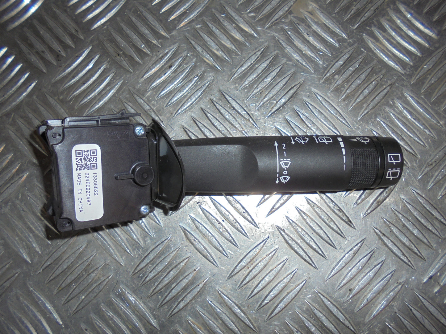 Opel Insignia A Kontakt Visker Med OEM Nr. Ophugger Fra Opel Ophugger