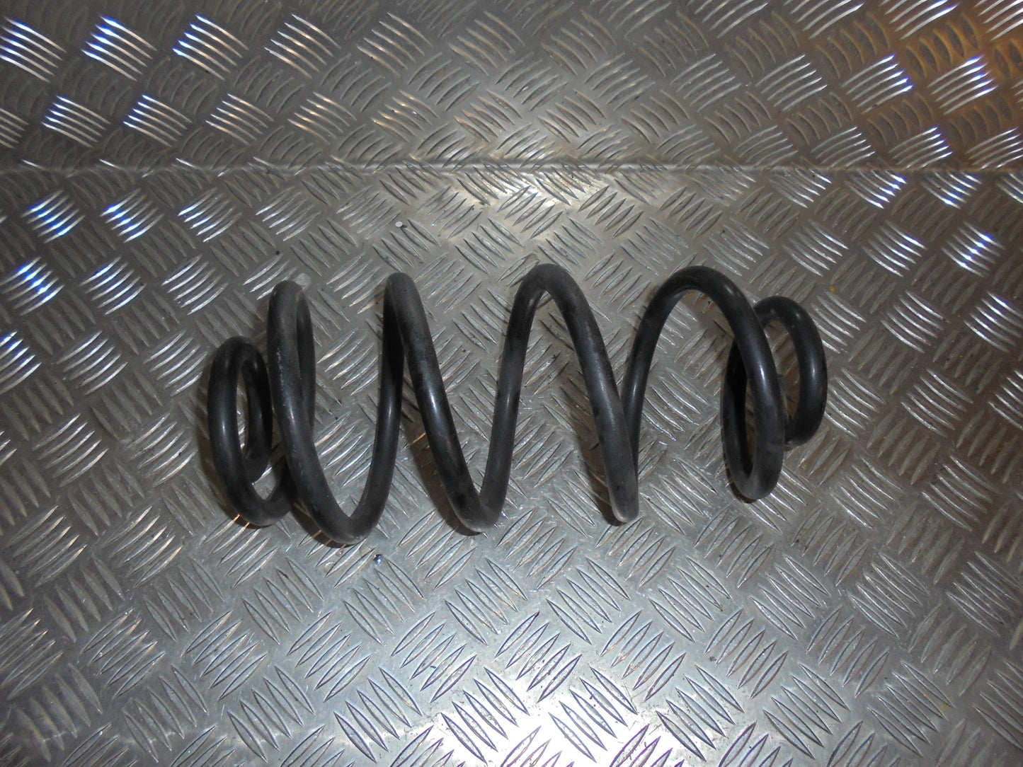 Opel Insignia A Bagfjeder Spiral Med OEM Nr. Ophugger Fra Opel Ophugger