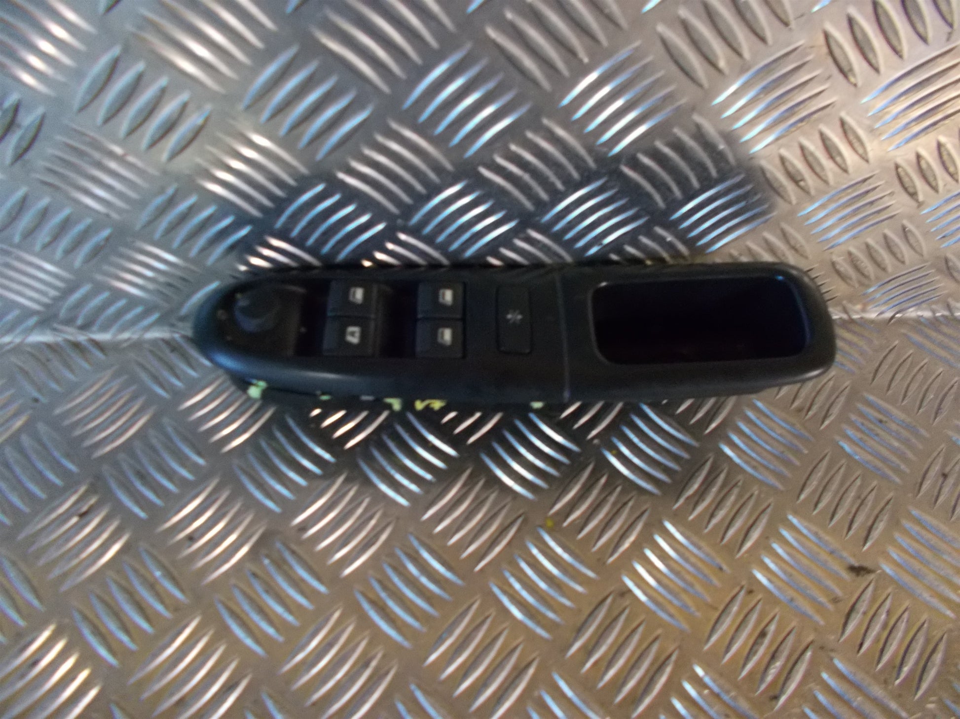 Peugeot 406 Kontakt Rudehejs Med OEM Nr. 6554CC Fra Peugeot Ophugger