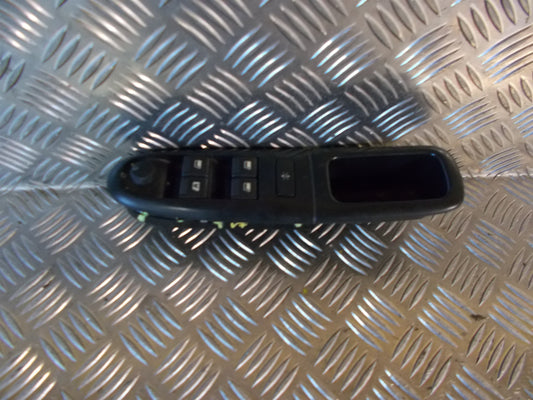 Peugeot 406 Kontakt Rudehejs Med OEM Nr. 6554CC Fra Peugeot Ophugger