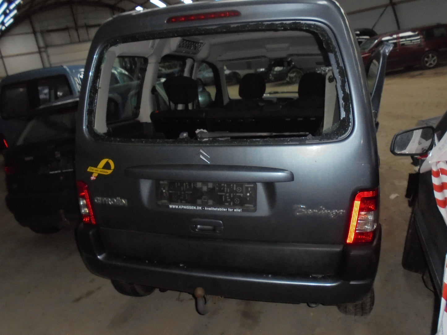 Citroen Berlingo Pluk-Selv-Bil Med OEM Nr. Ophugger Fra Citroen Ophugger