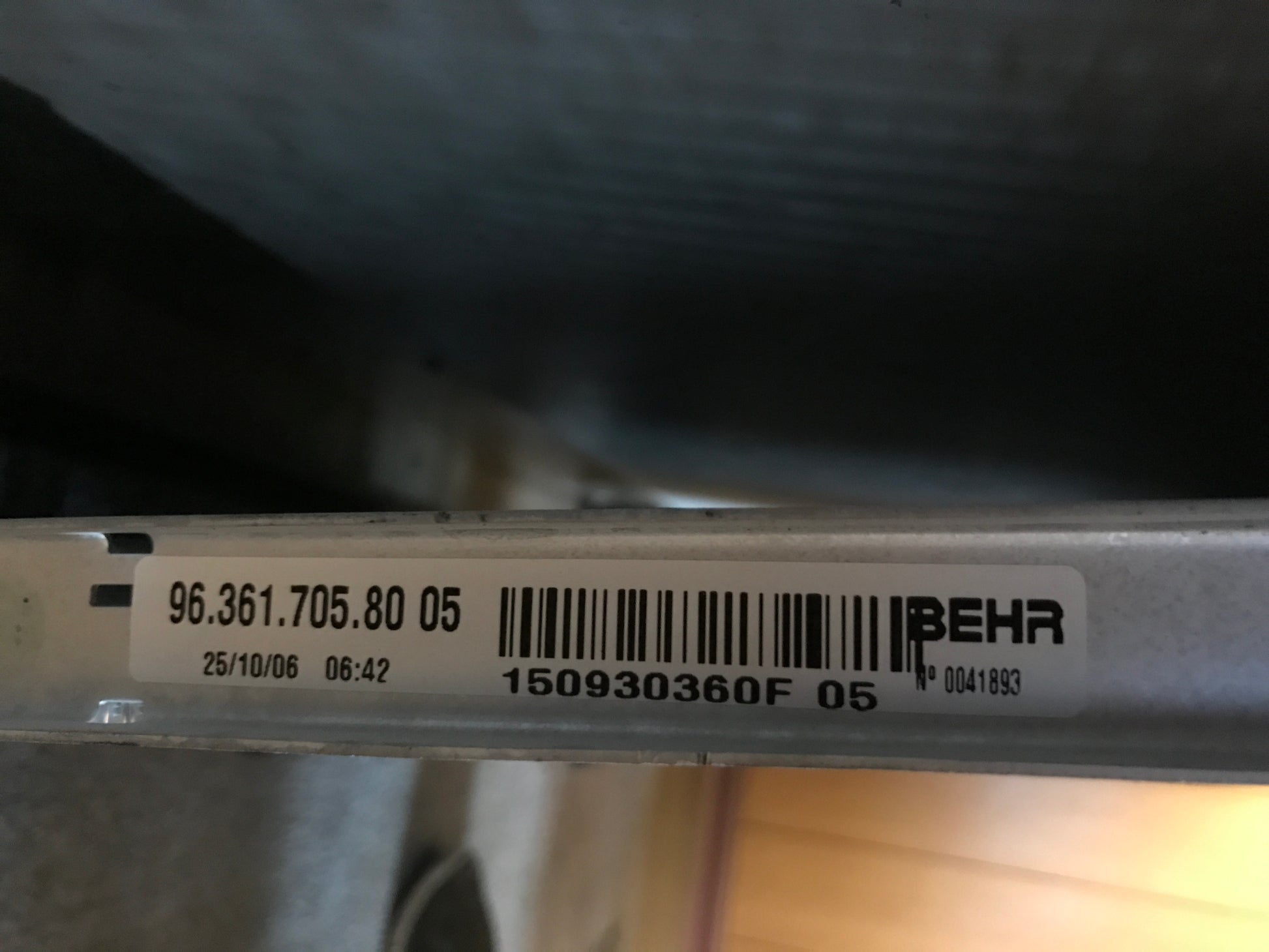 Peugeot 406 Køler Med OEM Nr. Ophugger Fra Peugeot Ophugger