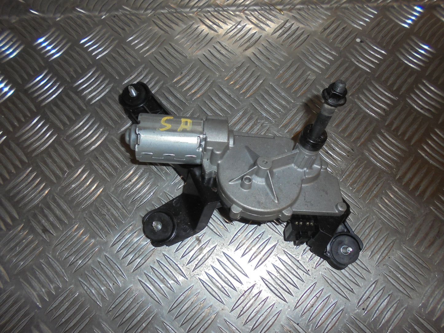 Hyundai I10 Bagrudevisker Motor Med OEM Nr. Ophugger Fra Hyundai Ophugger