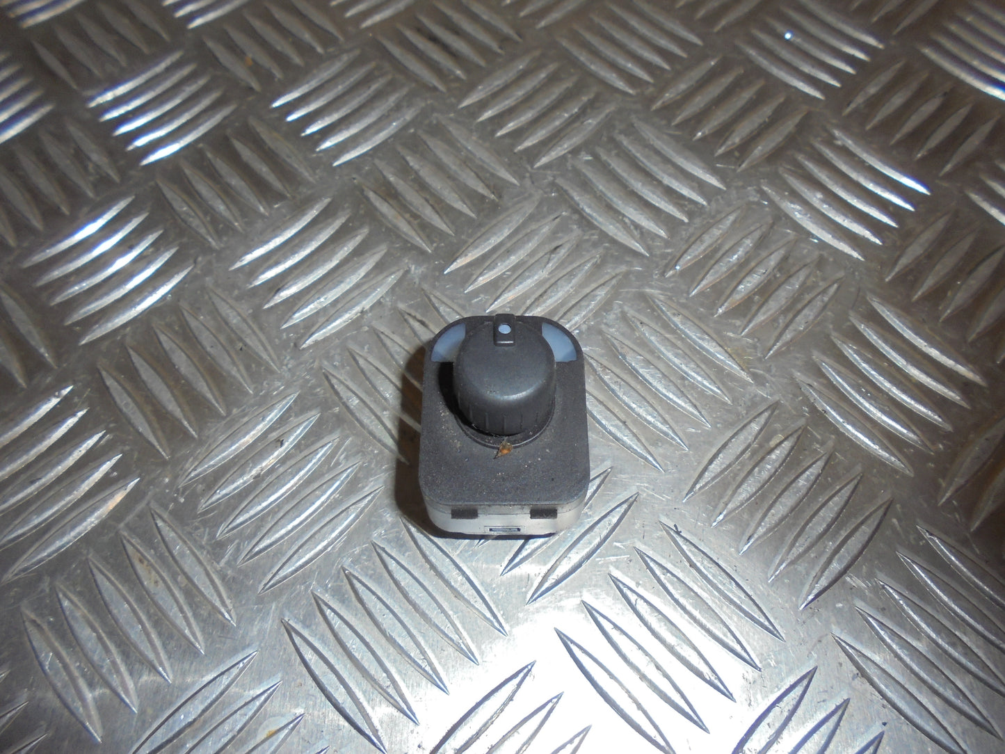 Audi A3 8P Kontakt Sidespejl Med OEM Nr. 8E0959565A Fra Audi Ophugger