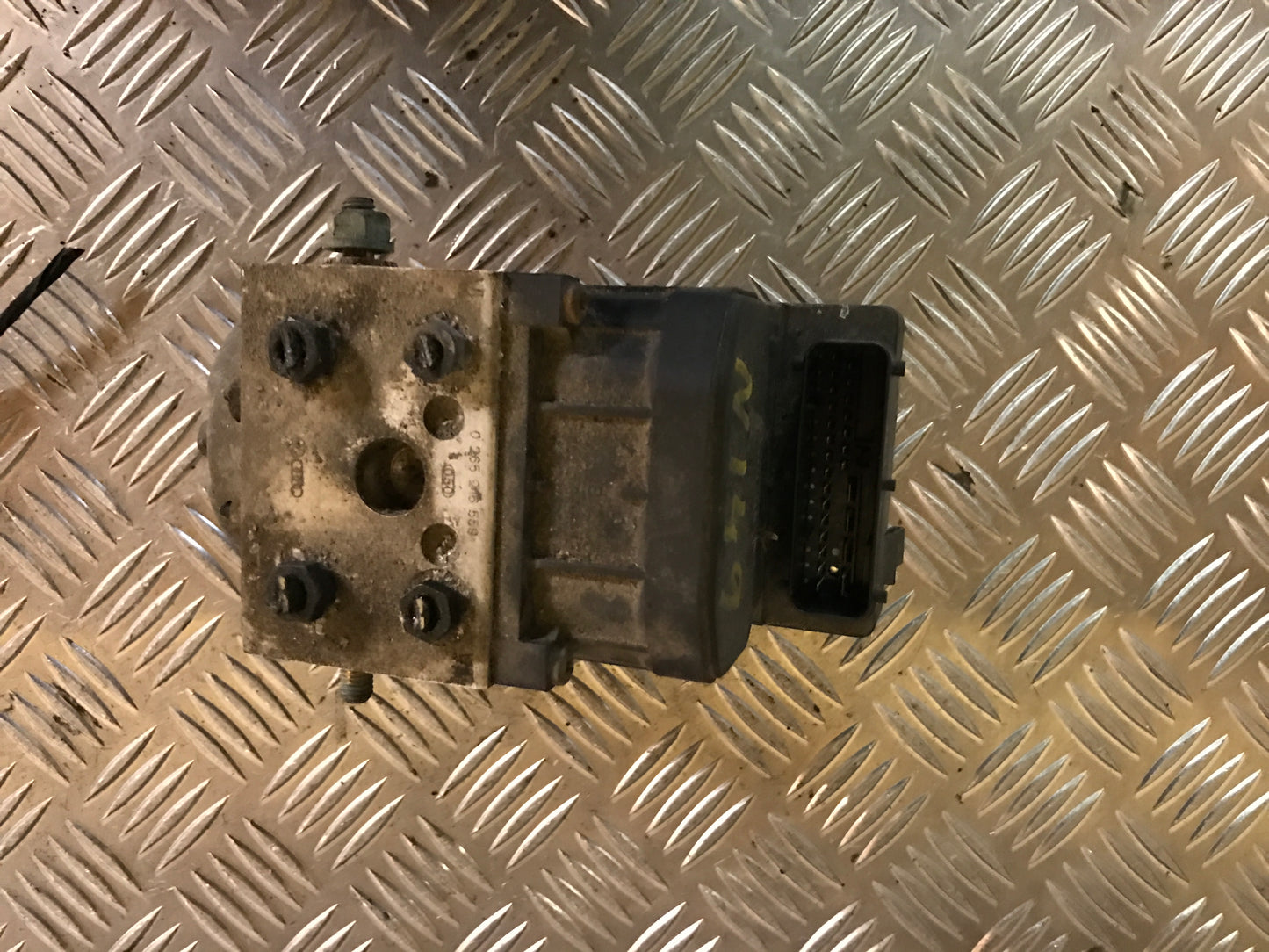 VW Passat 3B Abs Pumpe Med OEM Nr. 0265216559 Fra VW Ophugger