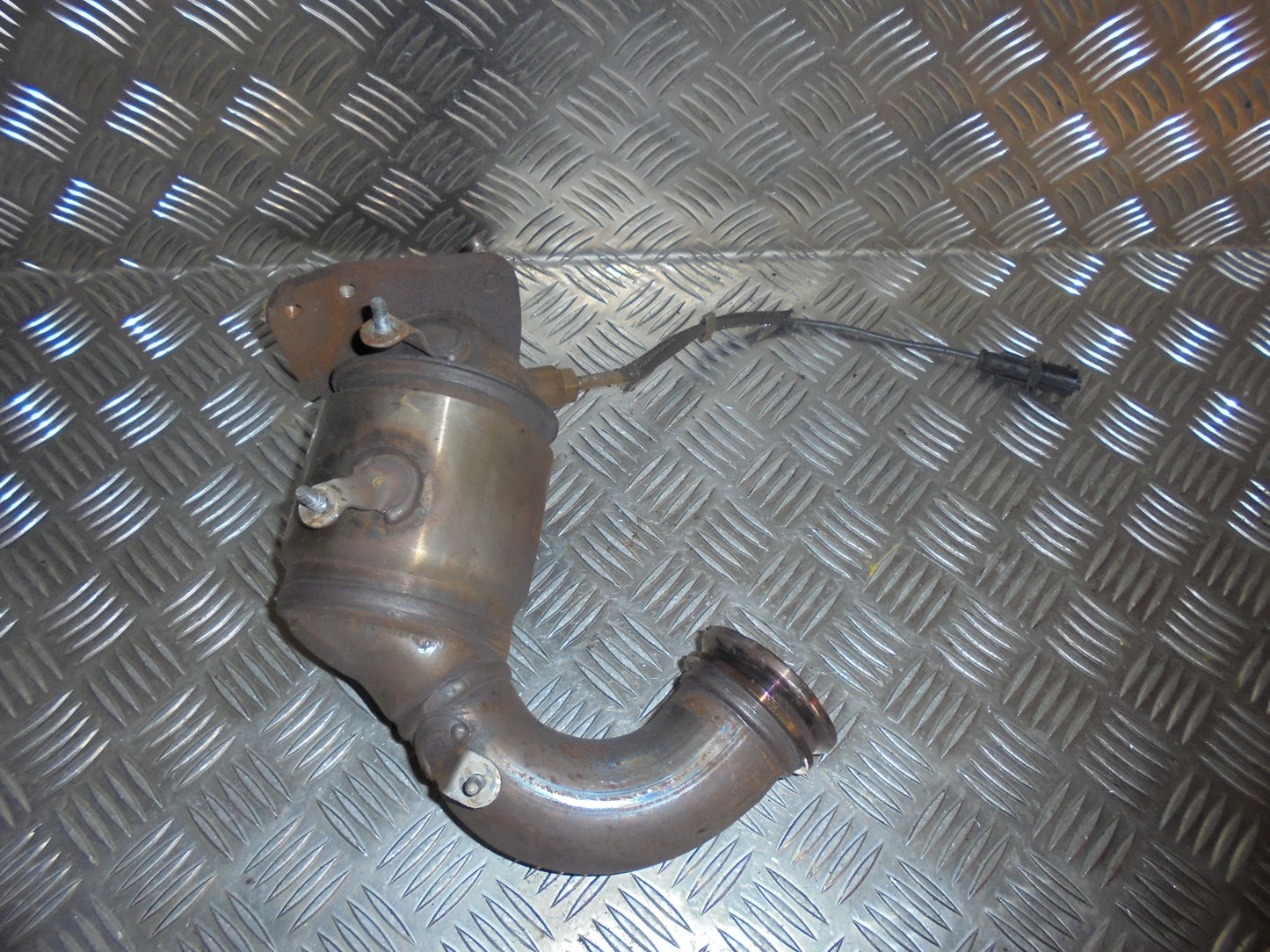 Opel Zafira B Katalysator Med OEM Nr. Ophugger Fra Opel Ophugger
