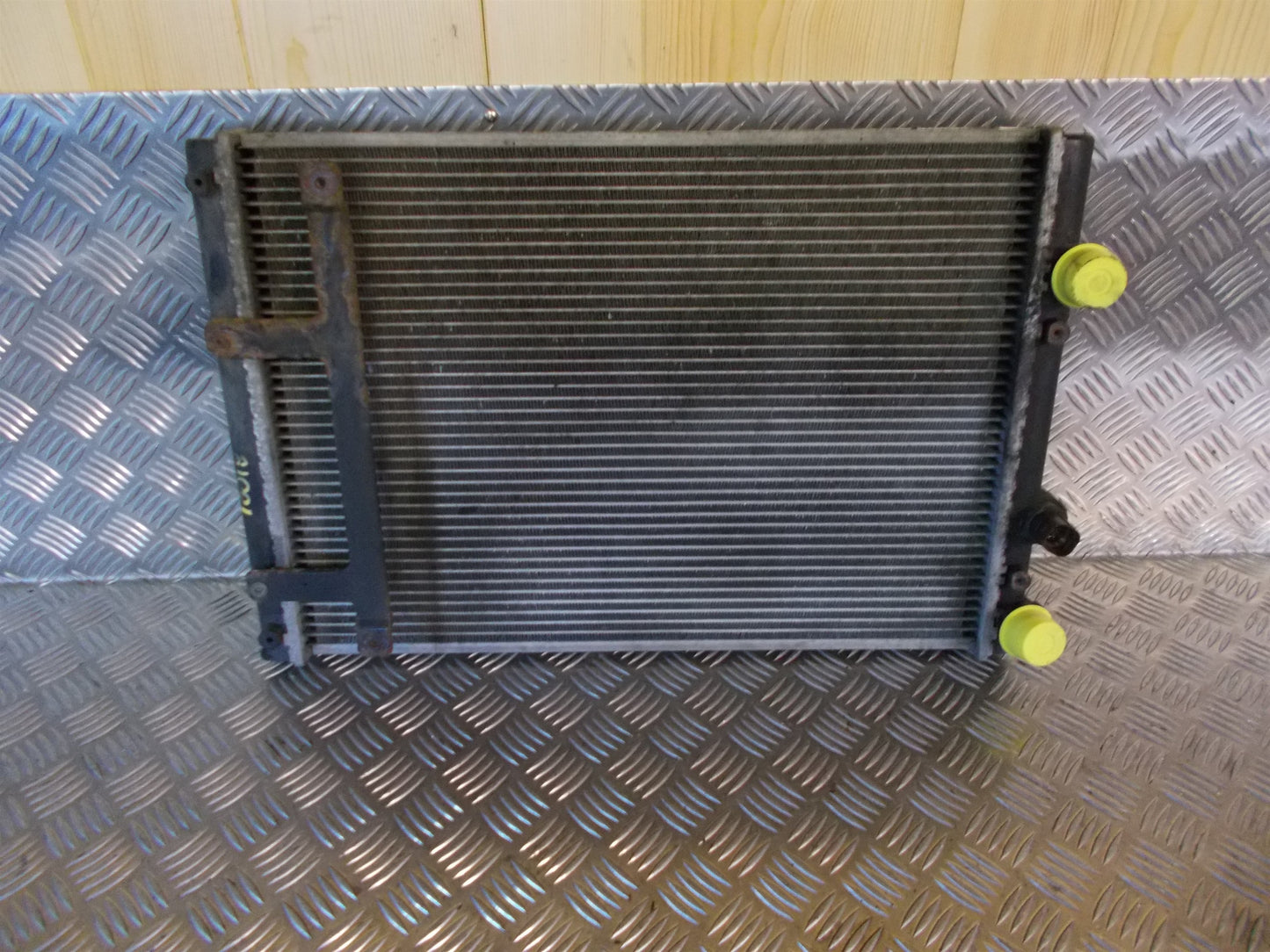 VW Lupo 6E/6X Køler Med OEM Nr. 6N0121253AC Fra VW Ophugger