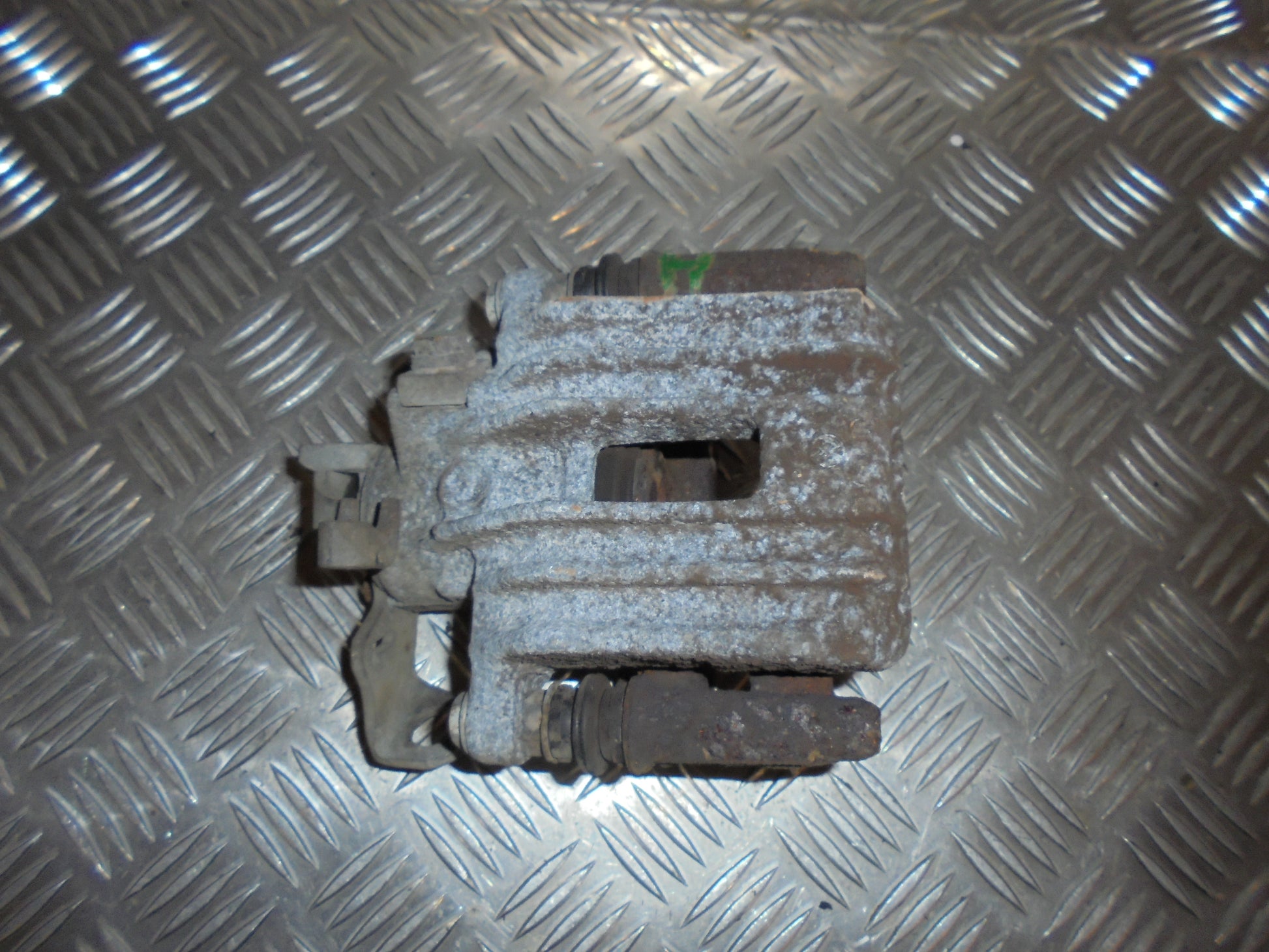 Seat Ibiza 6J Bremsekaliber HB Med OEM Nr. Ophugger Fra Seat Ophugger