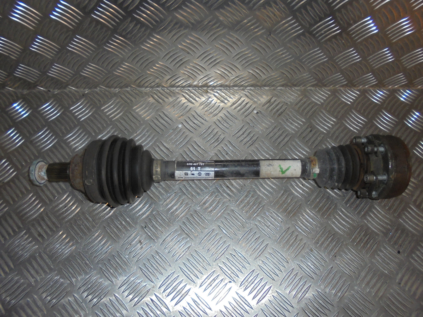 Seat Ibiza 6J Trækaksel For V Med OEM Nr. 6R0407761 Fra Seat Ophugger