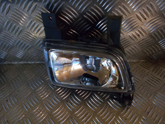 Ford Focus Tågelygte For Med OEM Nr. Ophugger Fra Ford Ophugger