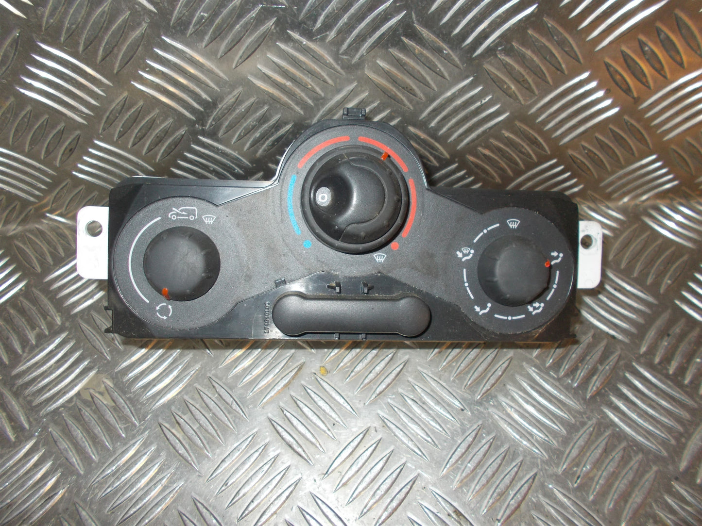 Renault Kangoo 2 Varmeregulering Med OEM Nr. Ophugger Fra Renault Ophugger