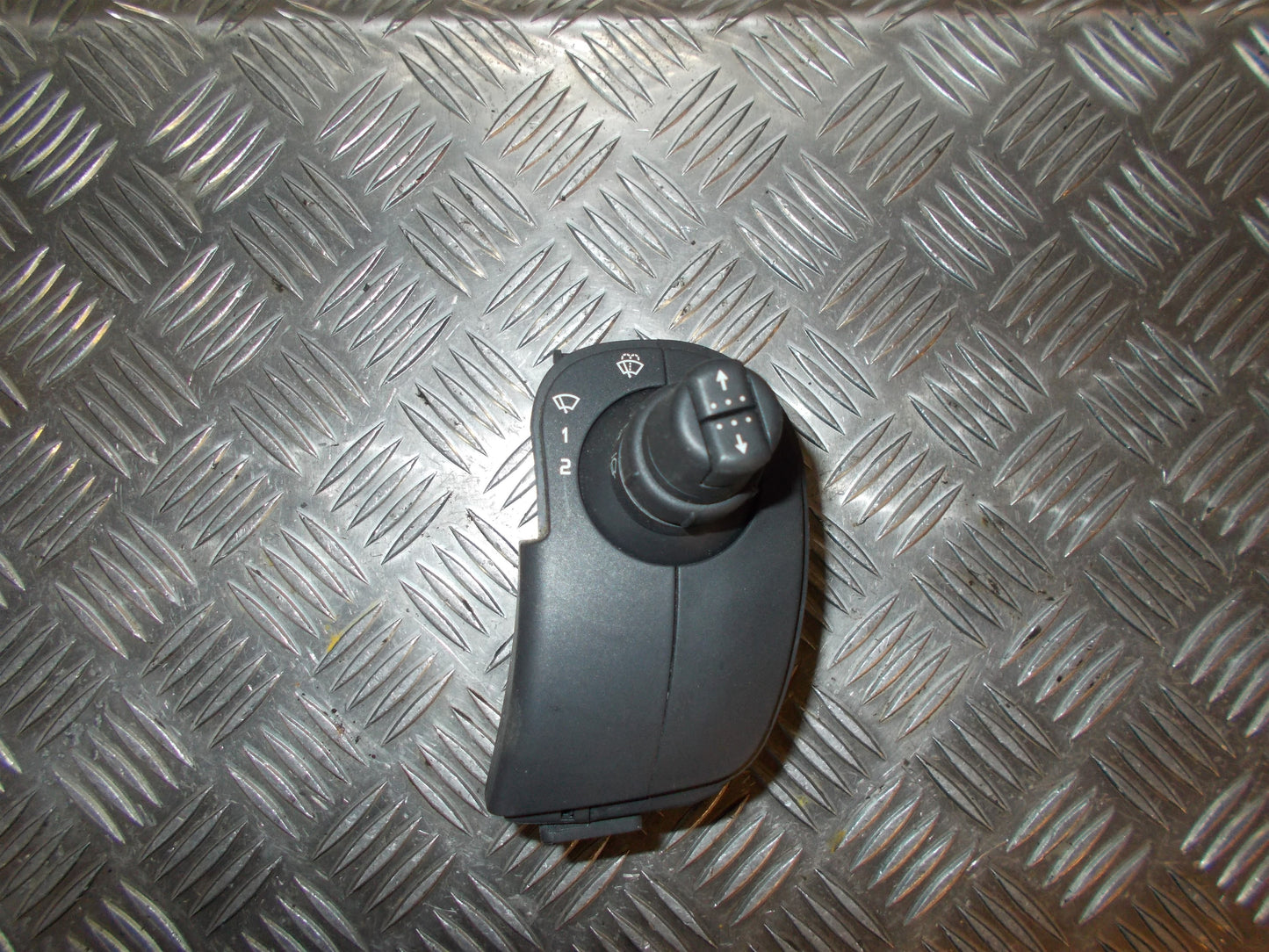 Renault Kangoo 2 Kontakt Visker Med OEM Nr. Ophugger Fra Renault Ophugger