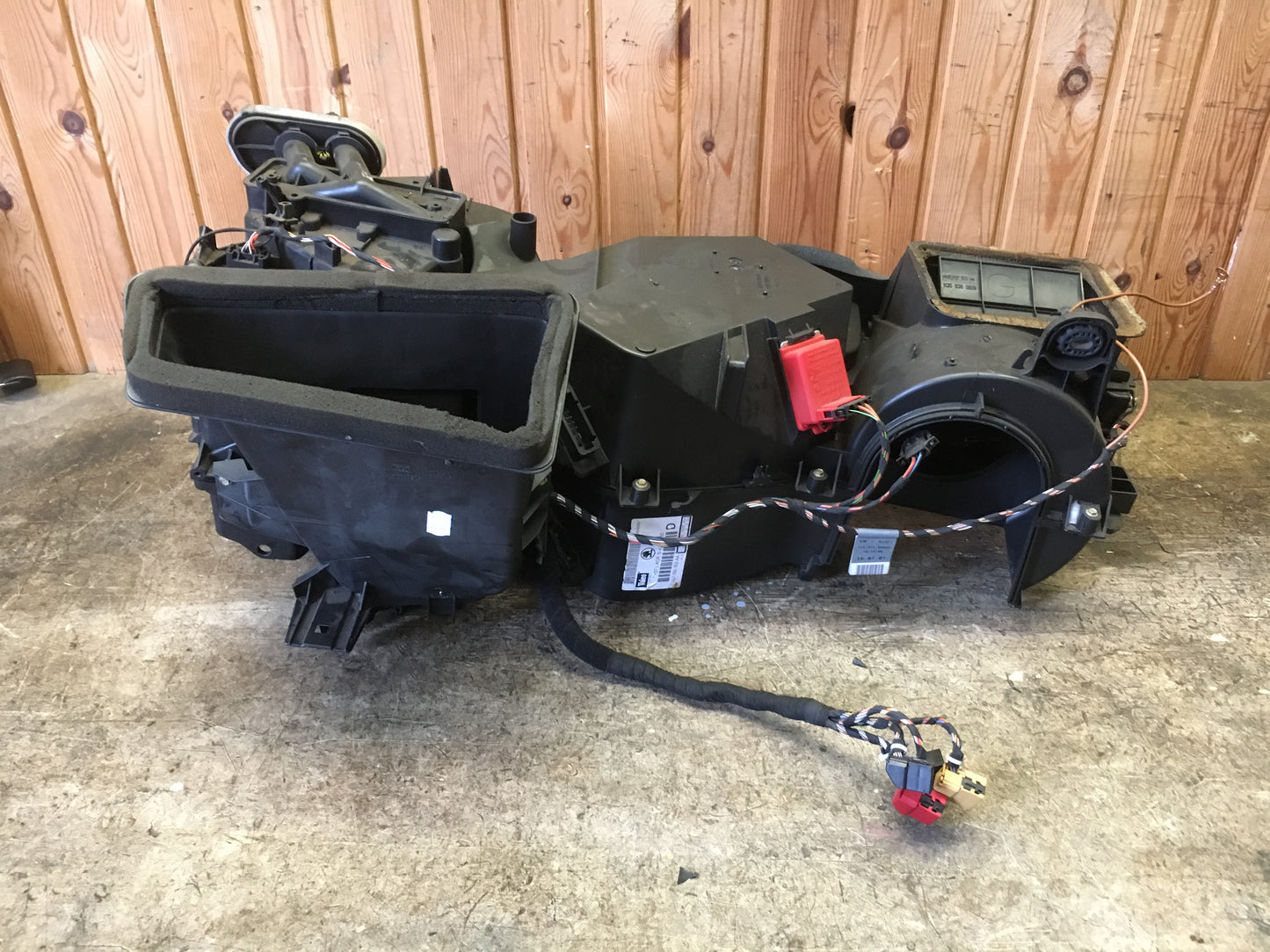 Skoda Octavia Varmeapparat Med OEM Nr. Ophugger Fra Skoda Ophugger