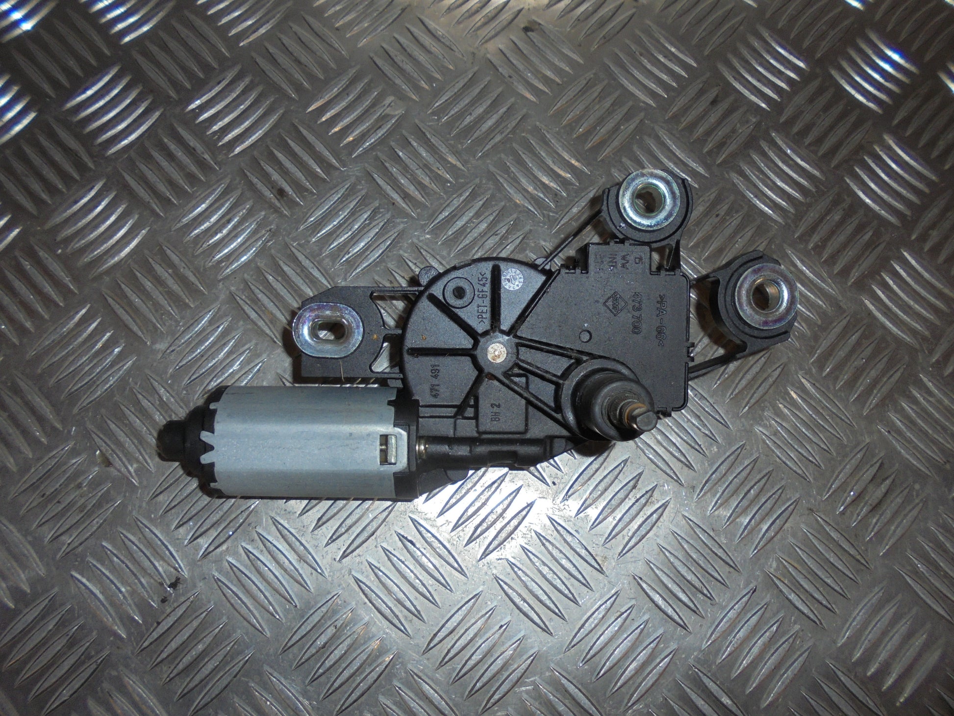 Seat Ibiza 6L Bagrudevisker Motor Med OEM Nr. Ophugger Fra Seat Ophugger