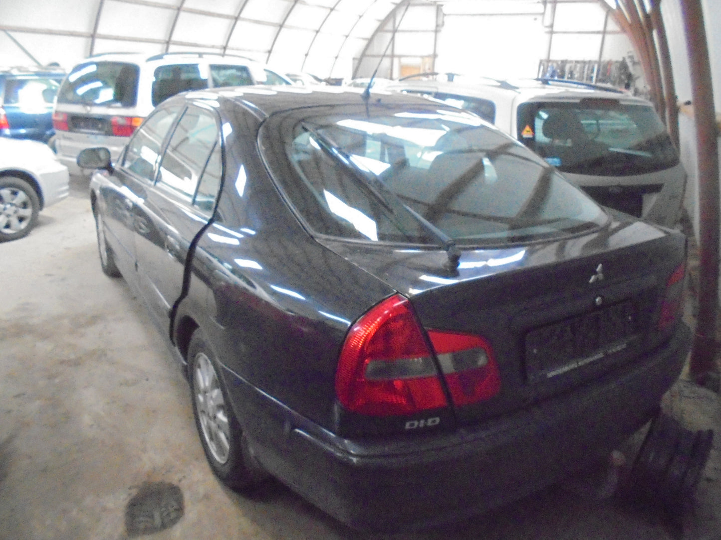 Mitsubishi Carisma Pluk-Selv-Bil Med OEM Nr. Ophugger Fra Mitsubishi Ophugger