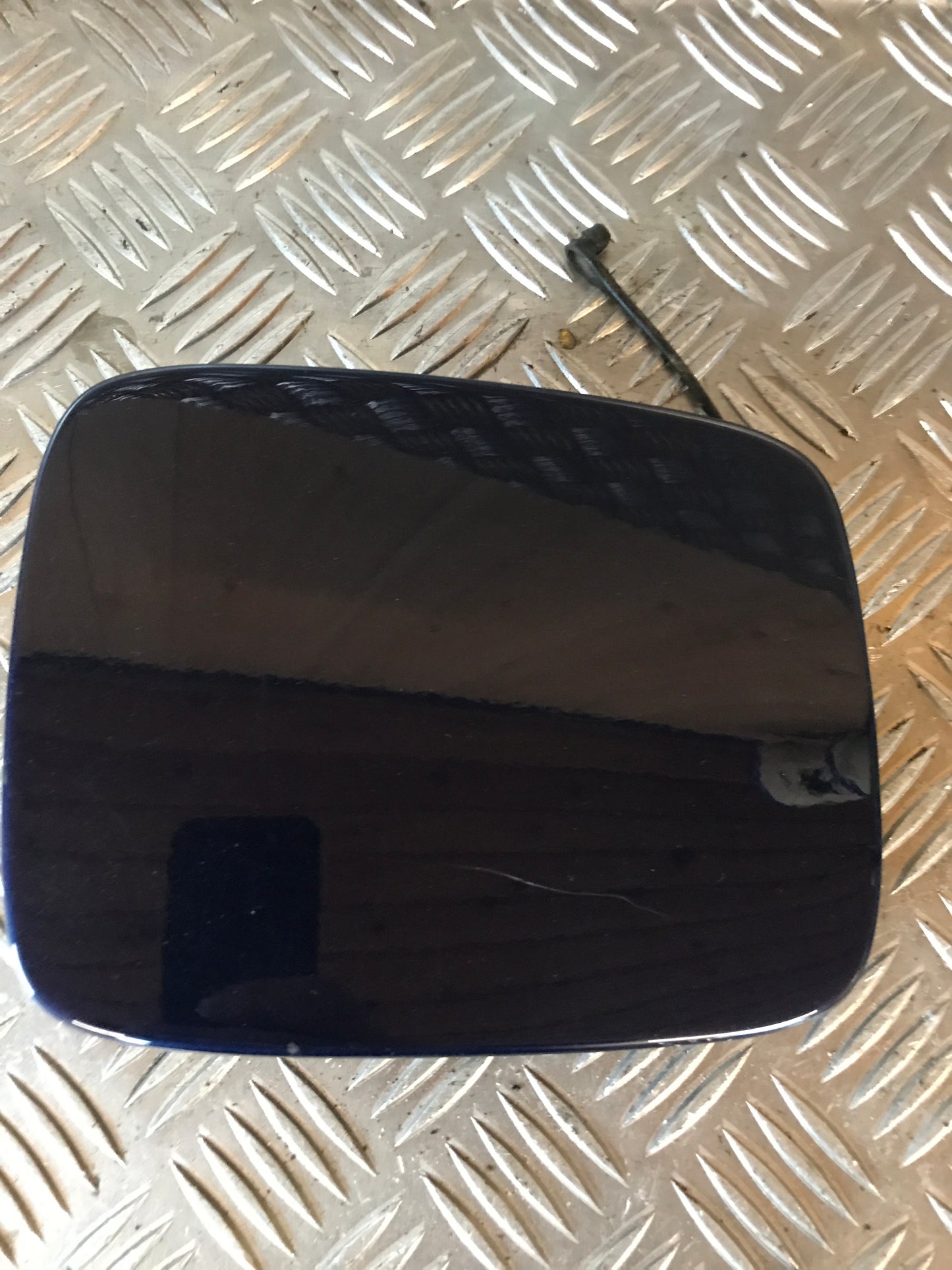 Hyundai I10 Benzinklap / Tankklap Med OEM Nr. 695100X000 Fra Hyundai Ophugger