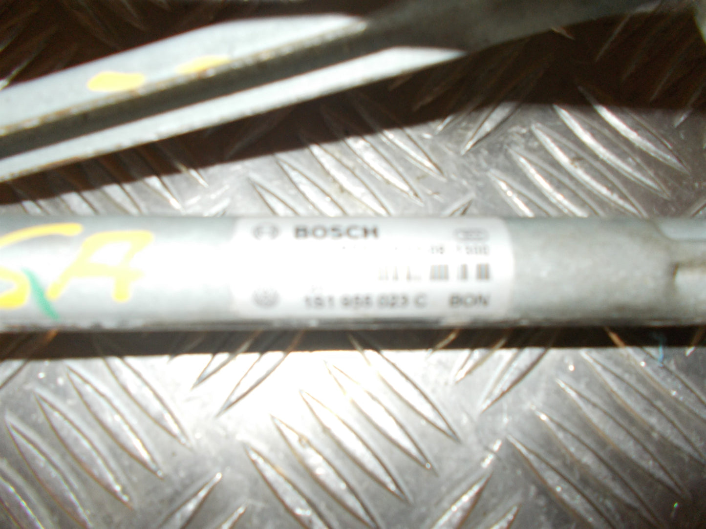 VW UP Viskertræk Med OEM Nr. 1S1955023C Fra VW Ophugger