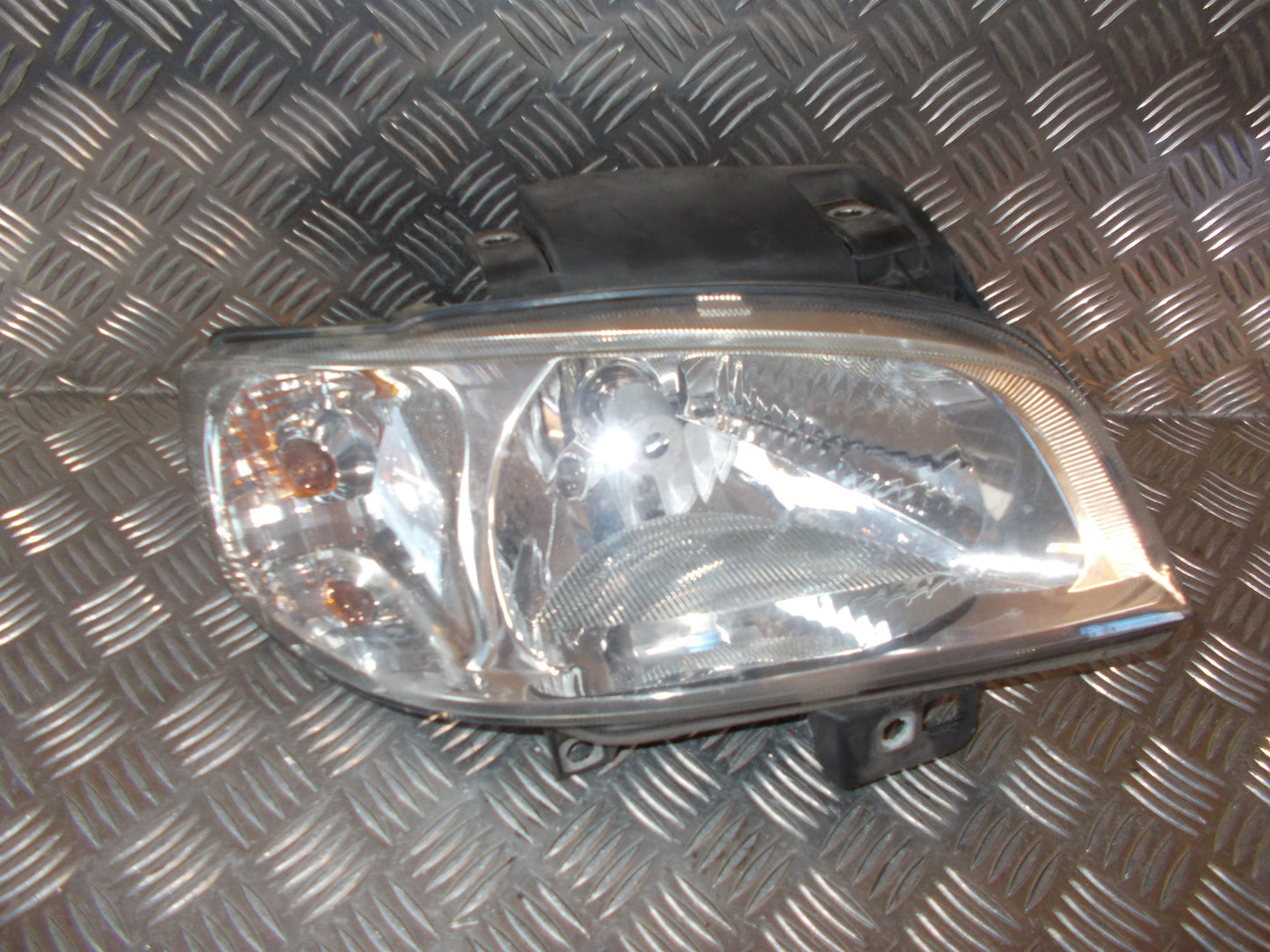 Seat Cordoba Forlygte Med OEM Nr. 6K1941044A Fra Seat Ophugger