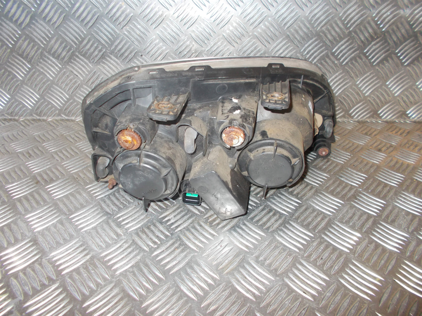 Daewoo Nubira Forlygte Med OEM Nr. 96458809 Fra Daewoo Ophugger
