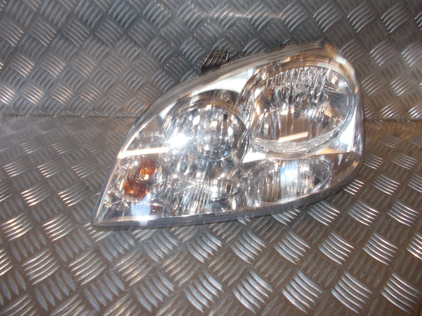 Daewoo Nubira Forlygte Med OEM Nr. 96458809 Fra Daewoo Ophugger