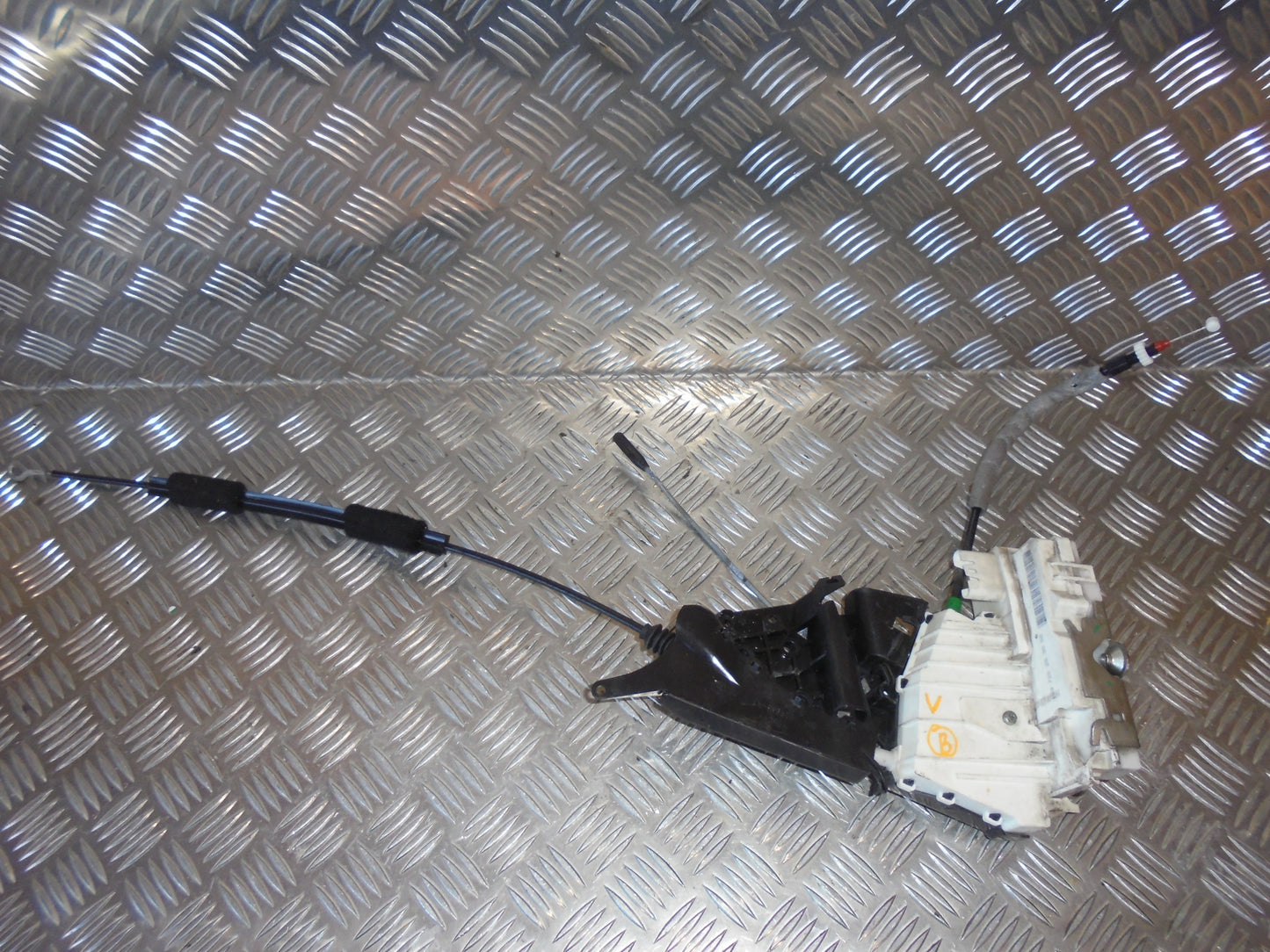 Mercedes A W169 Dørlås Med OEM Nr. Ophugger Fra Mercedes Ophugger